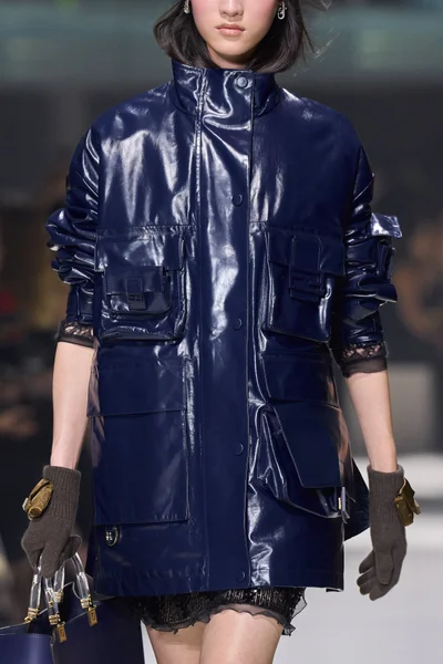 Look 63